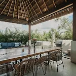 240m2 - 16 Persons - 6 - 2 Swimming Pool - 3 Jacuzzis Villa