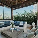 240m2 - 16 Persons - 6 - 2 Swimming Pool - 3 Jacuzzis Tulum