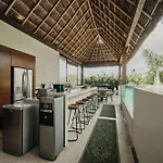 Villa 240m2 - 16 Persons - 6 - 2 Swimming Pool - 3 Jacuzzis *