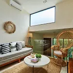 Dhalia - Private Roof With Pool & Beach Club Access