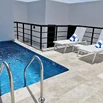 Menesse Luxury By Spot Apartment