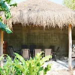 Espaciosa Casa: 4 Suites, Jardin, Palapa Y Alberca