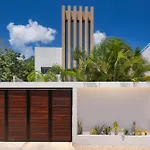 Wonderful Tropical Home 3Br, Garden, Private Pool.