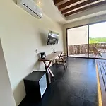 & Departamentos Adora *