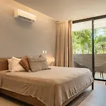 Great Condo In Heart Of Tulum W/ Chef & Transport