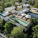 Grande Luxury Group Escape