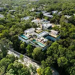 Grande Luxury Group Escape