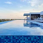 Excellent Studio In Aldea Zama With Pool, Gym, Wifi