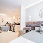 Beautiful Studio Apartment In Nature With Private Plunge Pool