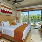 Sunny, Spacious&amazing Amenities