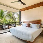 Apartamento Luxury Beachfront Penthouse With Private Pool *
