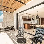 Amazing Penthouse Luxury Apartment With Concierge In Exclusive Area