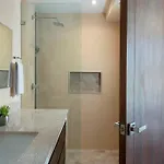 Modern 2br First Floor With Pool Access La Veleta Tulum