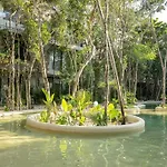 New 1 Bed - - Private Terrace