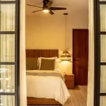 New 1 Bed - - Private Terrace Apartamento