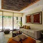 Rotamundos Luxury In Luum Zama