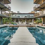 Divine 1Br Swim Up With Cenote And Gym