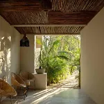 Private Pool & Terrace - Sleeps 4 Near The - B104 Apartamento