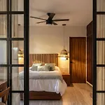 Apartamento Private Pool & Terrace - Sleeps 4 Near The - B104 *