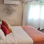 Hotel Estrellas - Located At The Party Zone Tulum