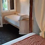 Hotel Estrellas - Located At The Party Zone 4*