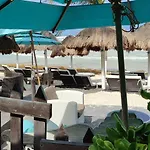 Hotel Estrellas - Located At The Party Zone Tulum