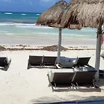 Estrellas - Located At The Party Zone Hotel Tulum