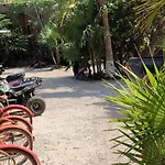 Hotel Estrellas - Located At The Party Zone Tulum