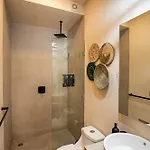 Apartment Penthouse With Private Jungle, Pool, Downtown