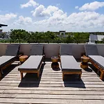 Penthouse With Private Jungle, Pool, Downtown *