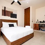 Apartment Penthouse With Private Jungle, Pool, Downtown *