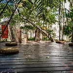 Apartment Penthouse With Private Jungle, Pool, Downtown
