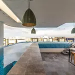 Stylish Boho With Rooftop Pool Holiday home *