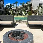 Comfy 5 Mins From