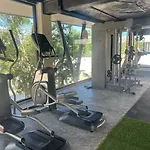 Comfy 5 Mins From Apartamento