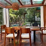 Casa Yaakun