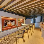 K\'Uyen Studio