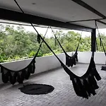Designer Penthouse - Jungle Views, Bike To