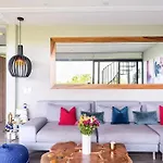 Designer Penthouse - Jungle Views, Bike To Apartamento