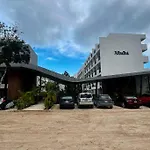 Comfy Plounge Pool Studio