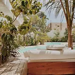 Infinity Pool In Veleta Apartment Tulum