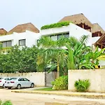 Saasil Penthouse Rooftop Pool