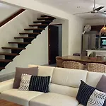 Elegant Villa With Private Pool And Bbq Patio