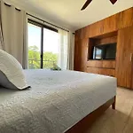 Caracol Garden In Forest Nook Apartment