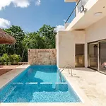 Departamento 2, Tulum Country Home, con Muelle de Pesca, Club de Playa, Alberca, Cenote y Campo de Golf, Contrata Day Pass Bahia Principe