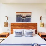 Iik Luxury By Spot *