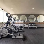 King Studio With Private Balcony, Rooftop Pool, Gym