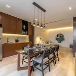 Сasa de vacaciones Lux 1br With Rooftop Pool, Spa, Gym, Kids Playroom *