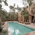 Boho Chic 3br Villa, La Veleta, Rooftop & Private Pool