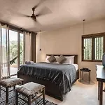 Boho Chic 3br Villa, La Veleta, Rooftop & Private Pool Сasa de vacaciones Tulum